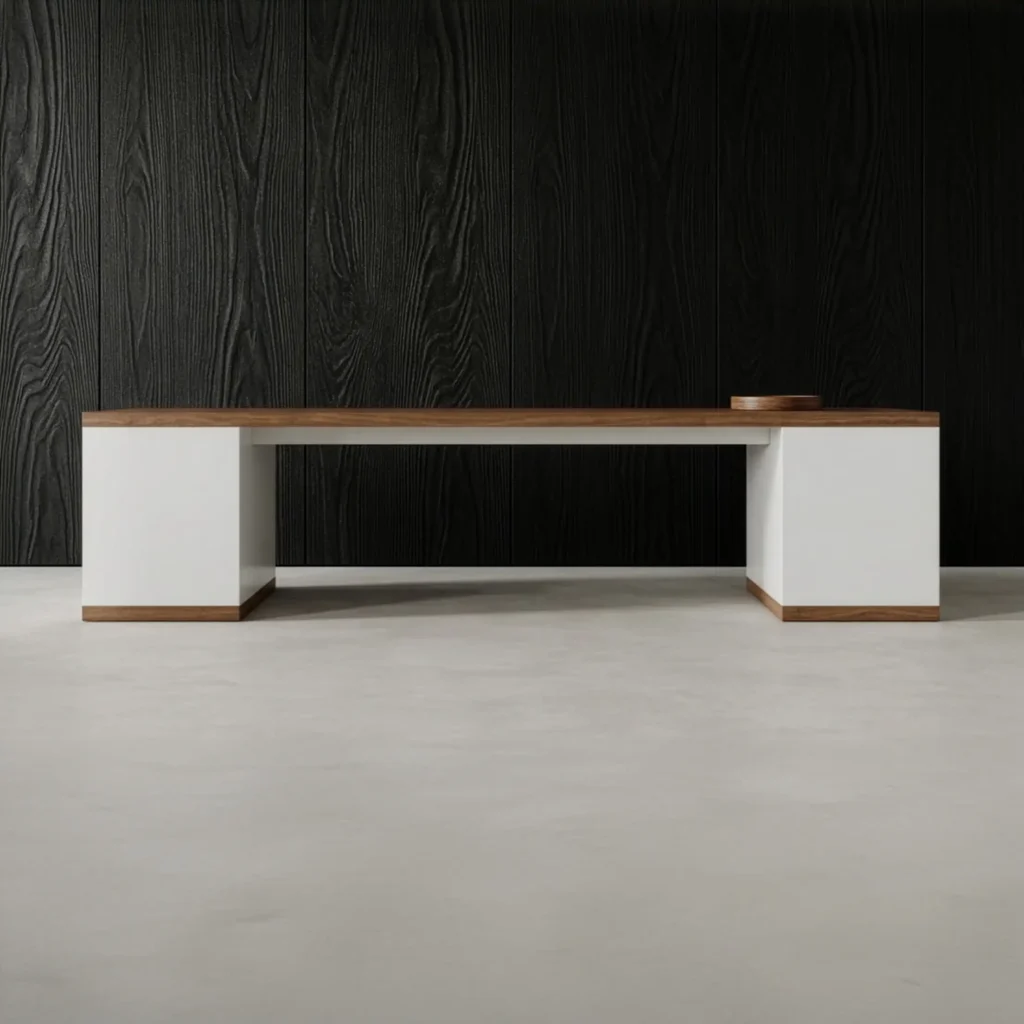 Arturo Desk